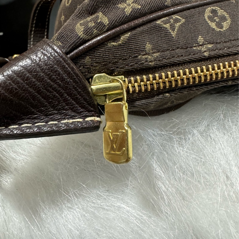 lv 單寧牛角包-20