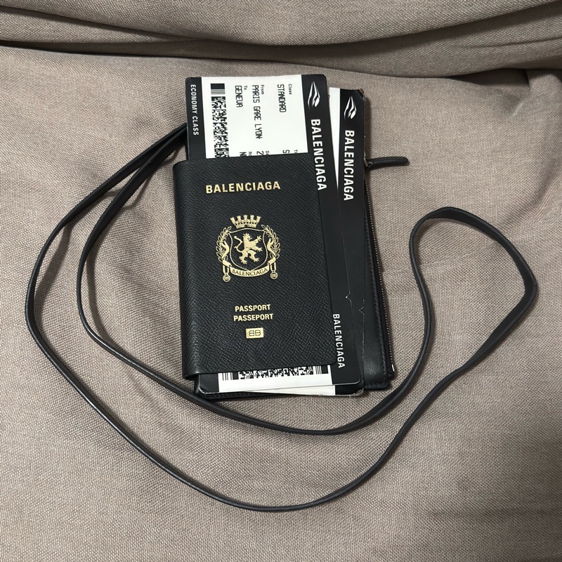 Balenciaga 護照手機包-0
