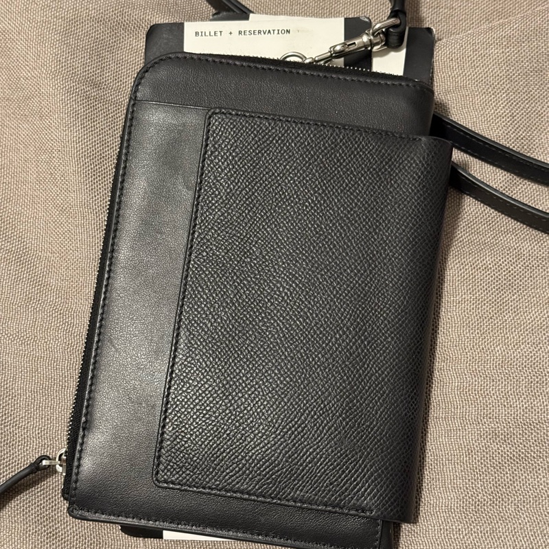 Balenciaga 護照手機包-4