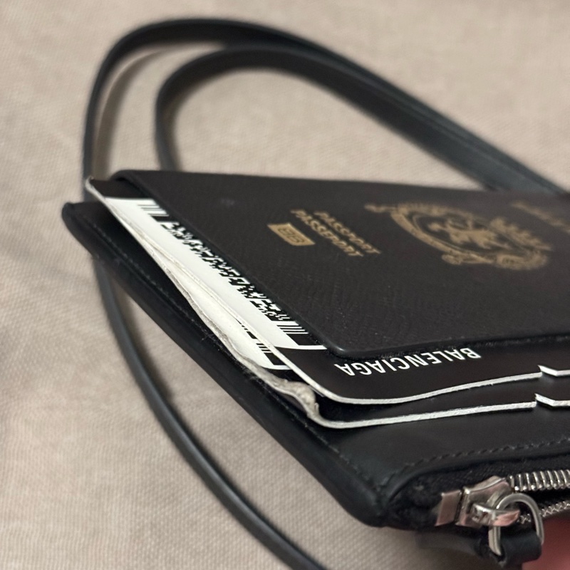 Balenciaga 護照手機包-5