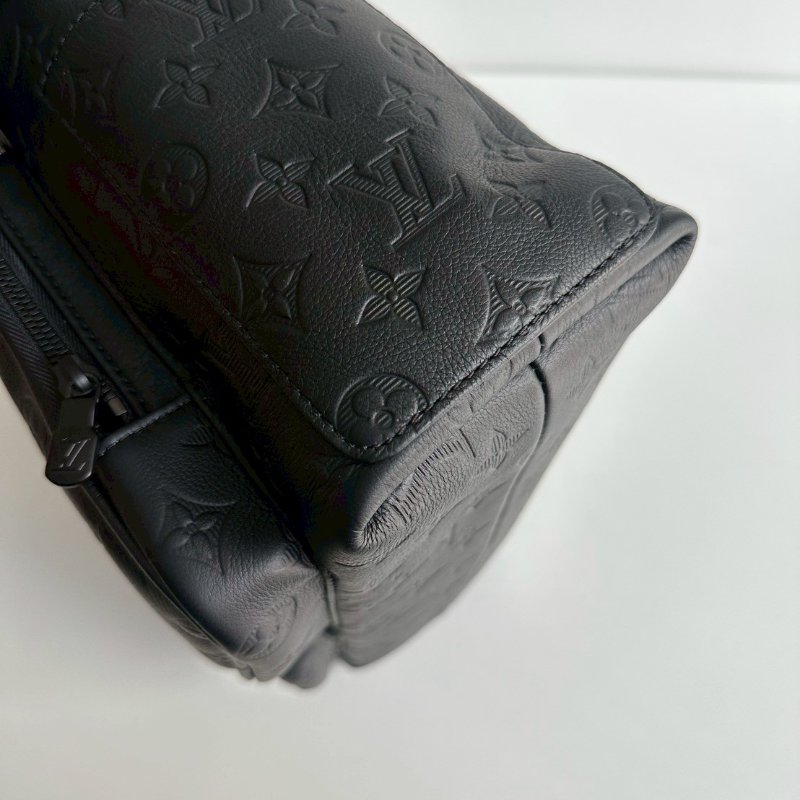 閒置新🖤 全配有購證🙌🏻 Louis Vuitton 路易威登 Hobo Cargo 黑壓紋老花-7