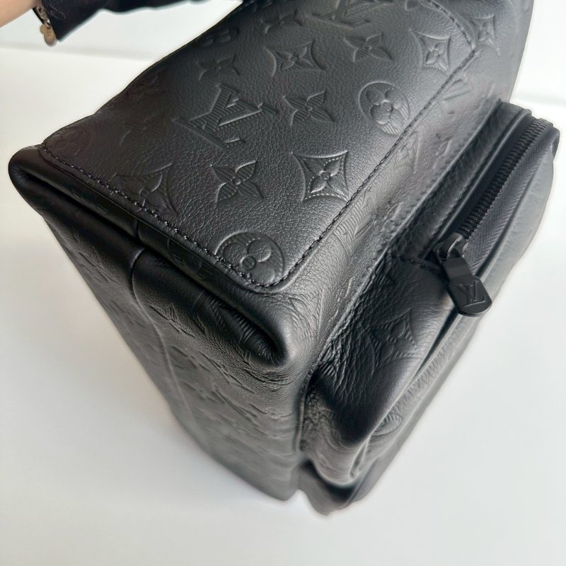 閒置新🖤 全配有購證🙌🏻 Louis Vuitton 路易威登 Hobo Cargo 黑壓紋老花-8