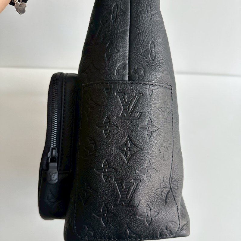 閒置新🖤 全配有購證🙌🏻 Louis Vuitton 路易威登 Hobo Cargo 黑壓紋老花-10