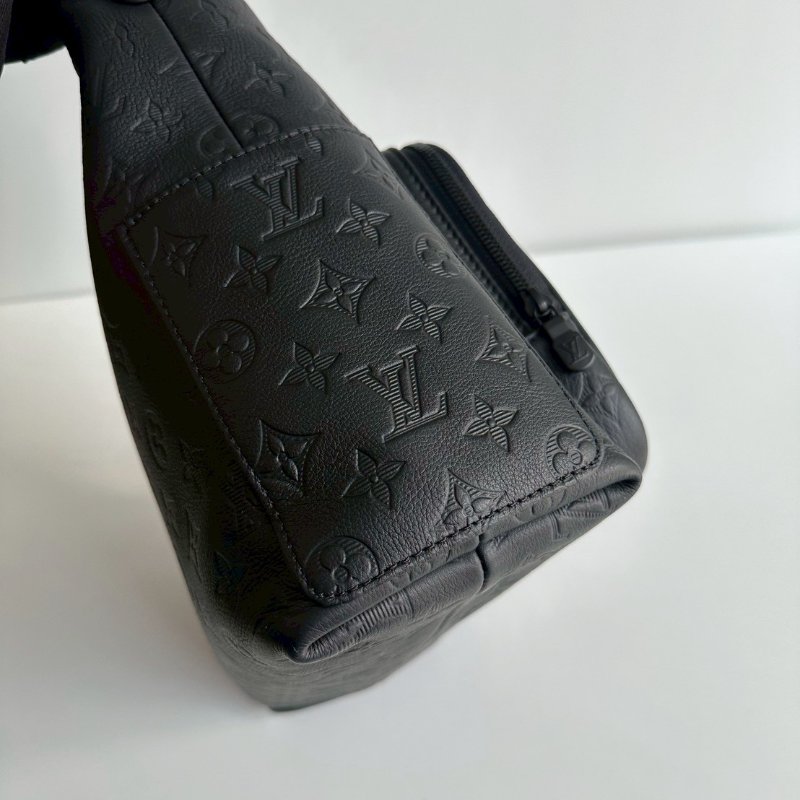 閒置新🖤 全配有購證🙌🏻 Louis Vuitton 路易威登 Hobo Cargo 黑壓紋老花-12