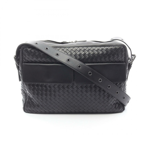 BOTTEGA VENETA Intrecciato Messenger Shoulder Bag leather Black Used mens