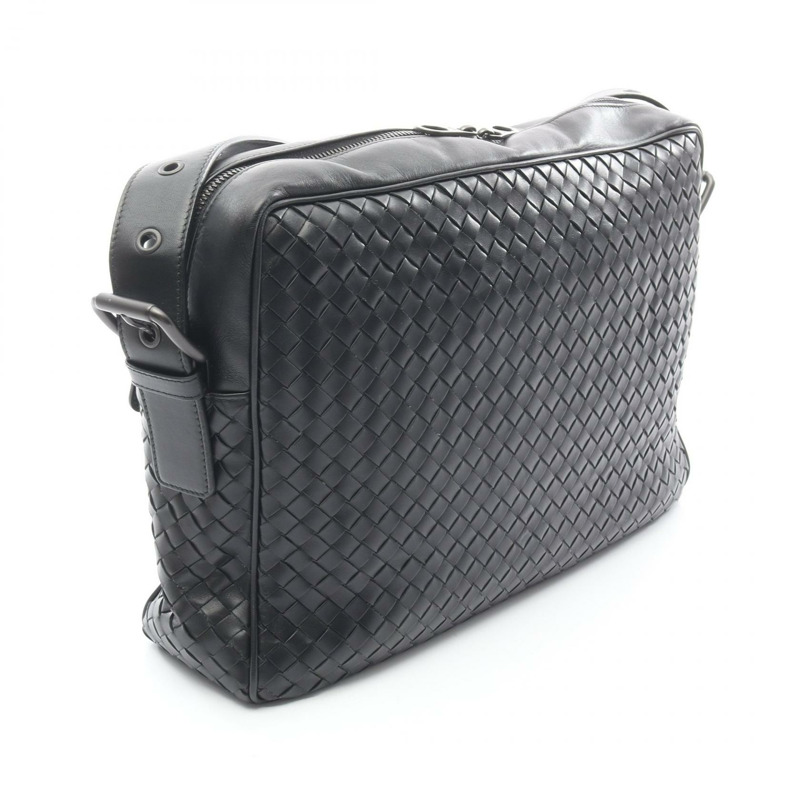 BOTTEGA VENETA Intrecciato Messenger Shoulder Bag leather Black Used mens-1