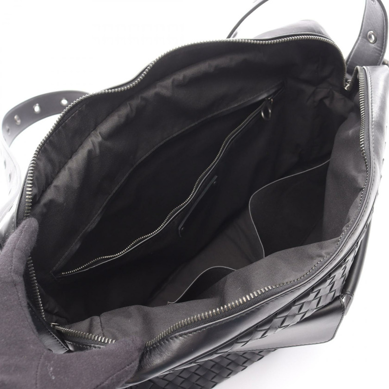 BOTTEGA VENETA Intrecciato Messenger Shoulder Bag leather Black Used mens-2