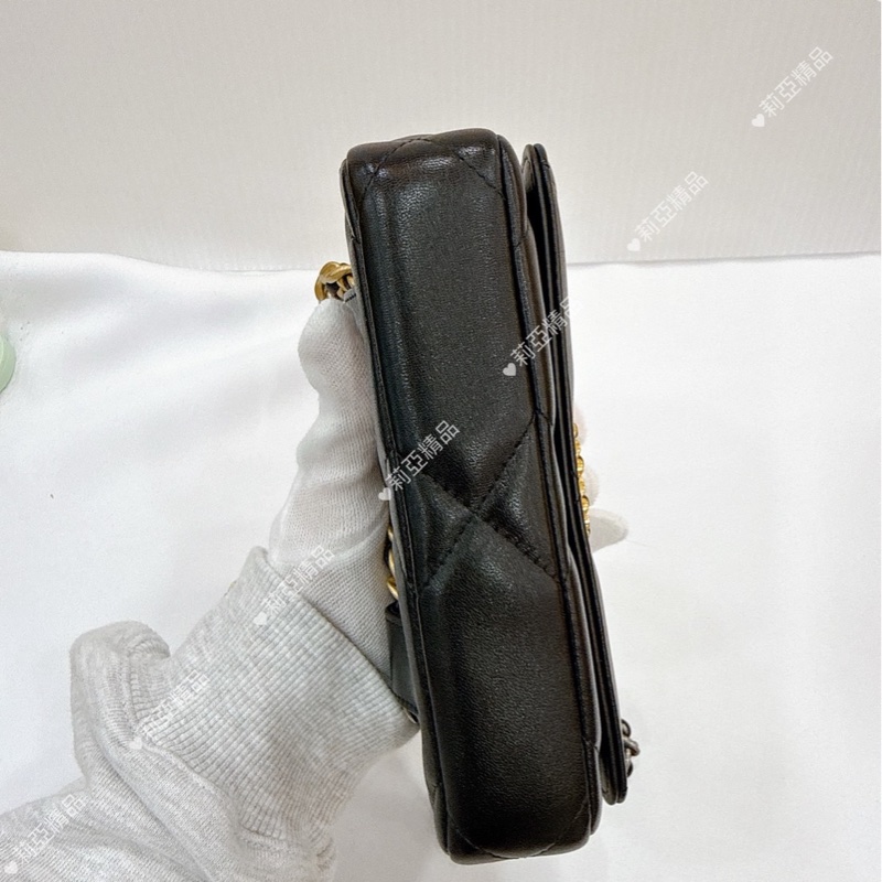 莉亞精品♡ Chanel AP3774 黑金19腰包 二手-6