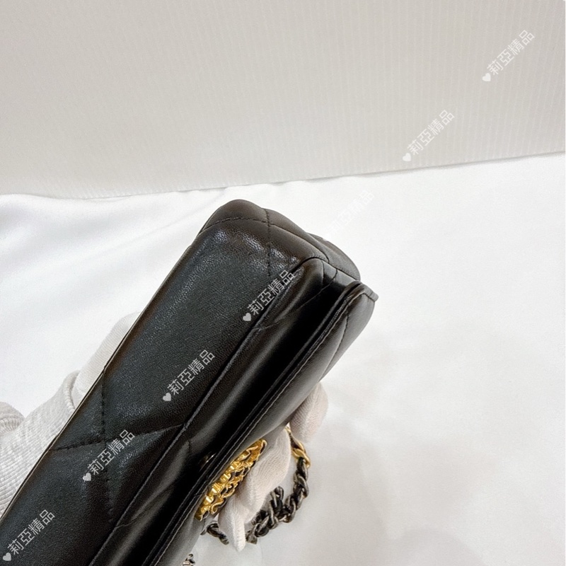 莉亞精品♡ Chanel AP3774 黑金19腰包 二手-8