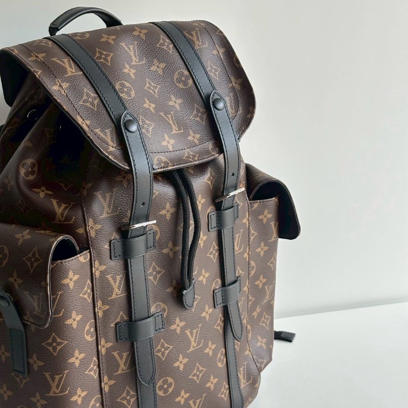 閒置新🎒 全配有購證🙌🏻 Louis Vuitton LV 路易威登 Christopher MM 後背包-1
