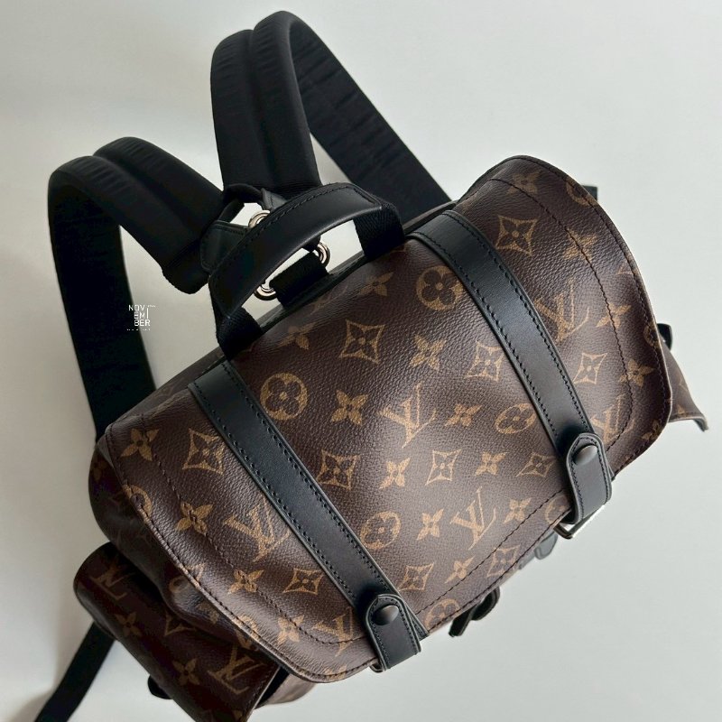 閒置新🎒 全配有購證🙌🏻 Louis Vuitton LV 路易威登 Christopher MM 後背包-2