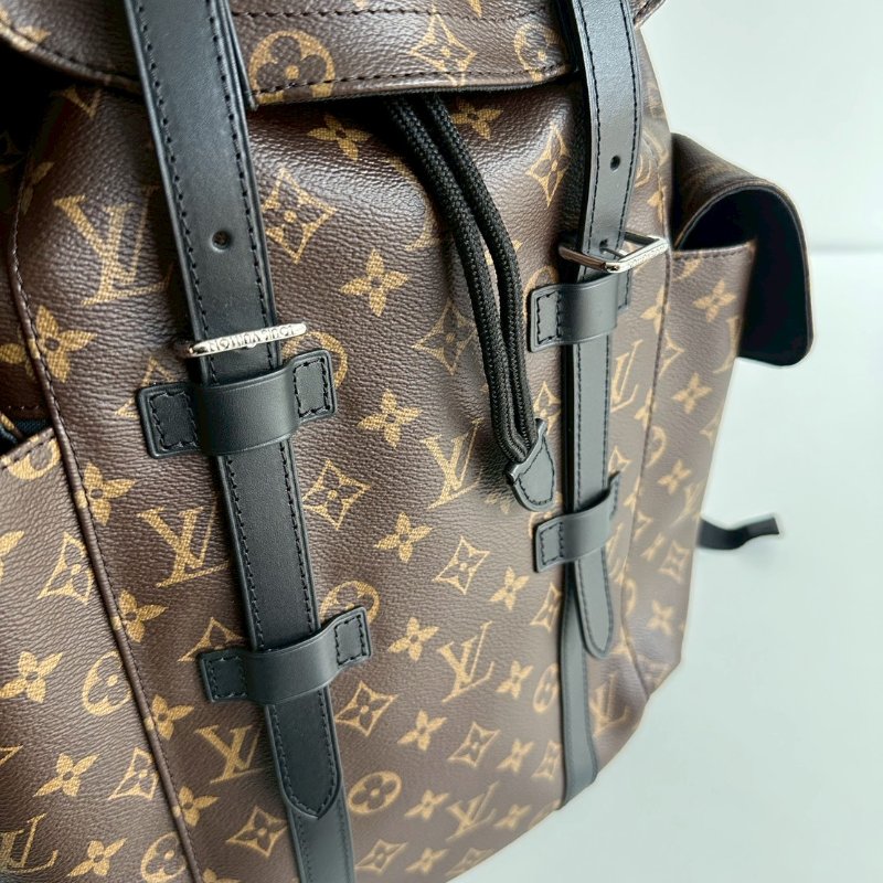 閒置新🎒 全配有購證🙌🏻 Louis Vuitton LV 路易威登 Christopher MM 後背包-7