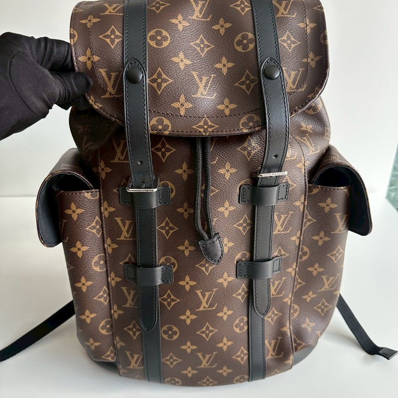 閒置新🎒 全配有購證🙌🏻 Louis Vuitton LV 路易威登 Christopher MM 後背包-13