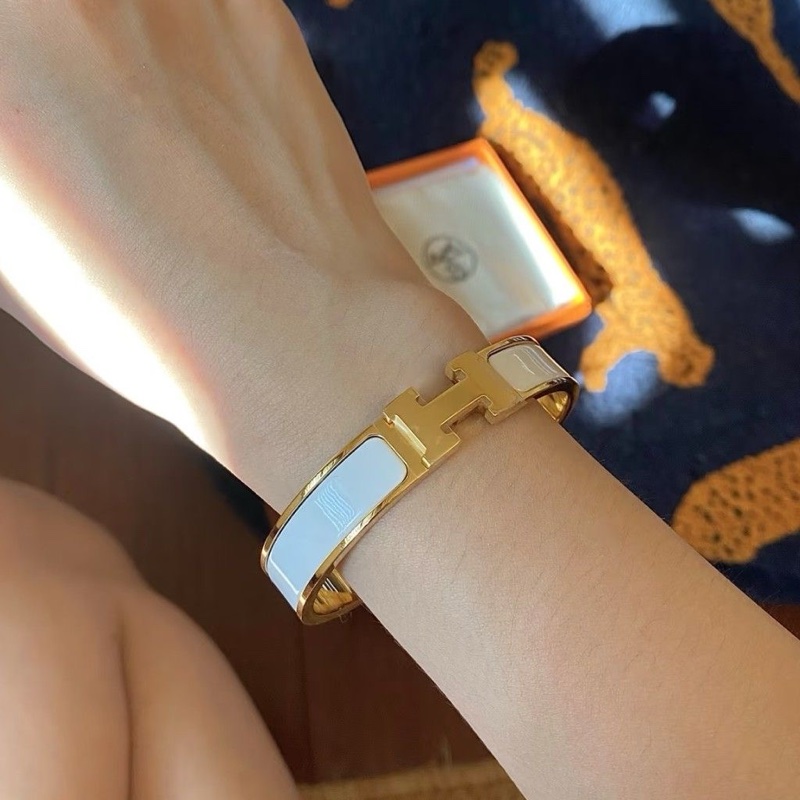 莉亞精品♡ Hermes H白琺瑯手環 二手-1