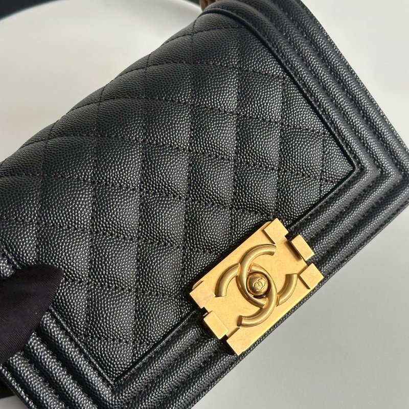 閒置新🖤 全配有購證🙌🏻 Chanel 香奈兒 Boy 20 黑金-15