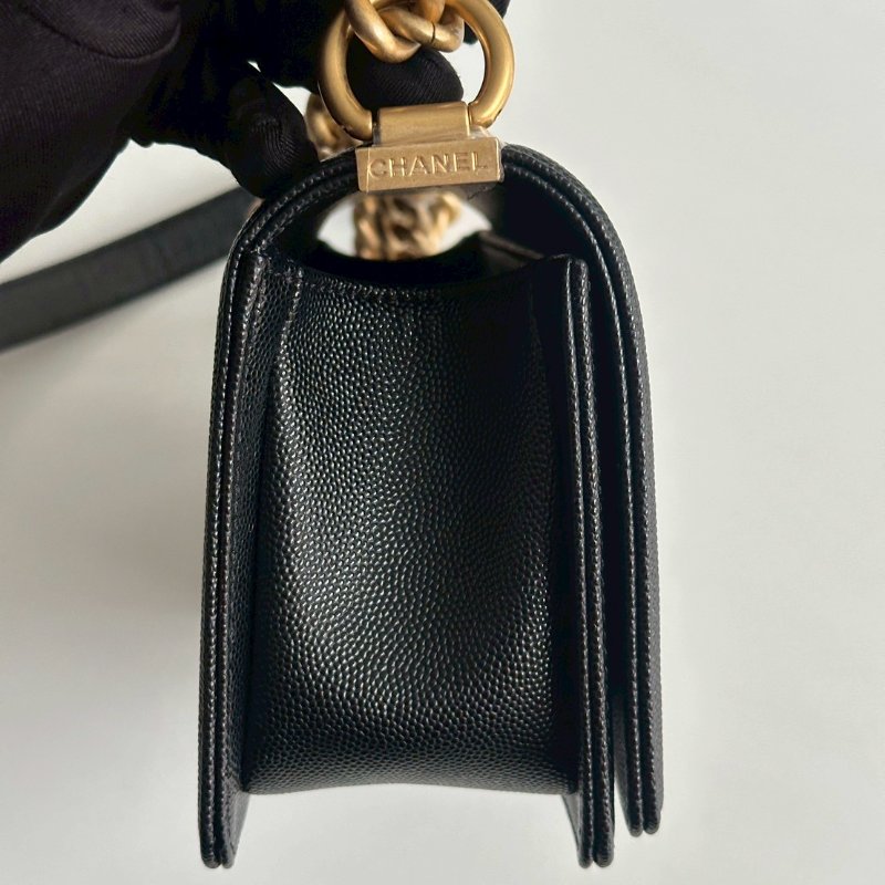 閒置新🖤 全配有購證🙌🏻 Chanel 香奈兒 Boy 20 黑金-16