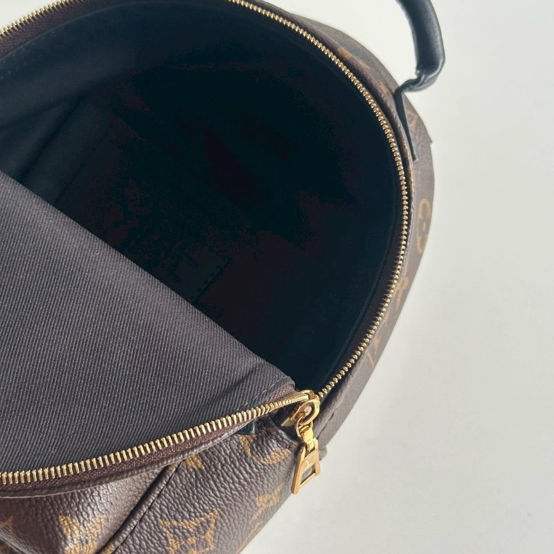 閒置新🫰🏻 Louis Vuitton LV 路易威登 老花小書包-4