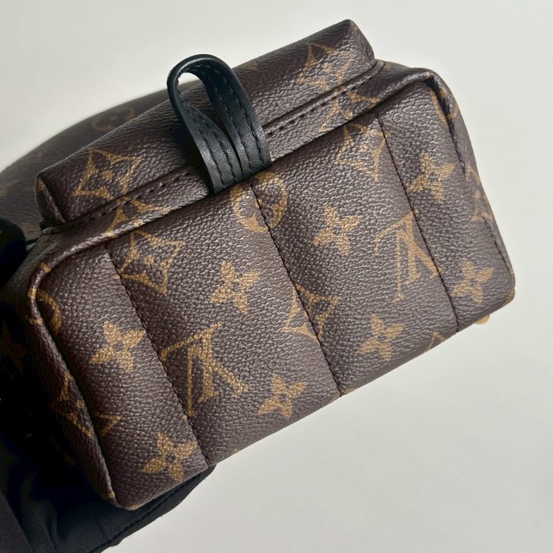 閒置新🫰🏻 Louis Vuitton LV 路易威登 老花小書包-7