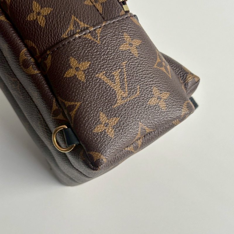 閒置新🫰🏻 Louis Vuitton LV 路易威登 老花小書包-11