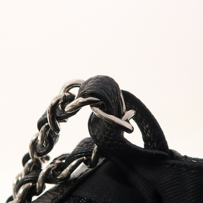 CHANEL 牛皮皮革Chain Shoulder銀扣鏈帶肩背袋-13