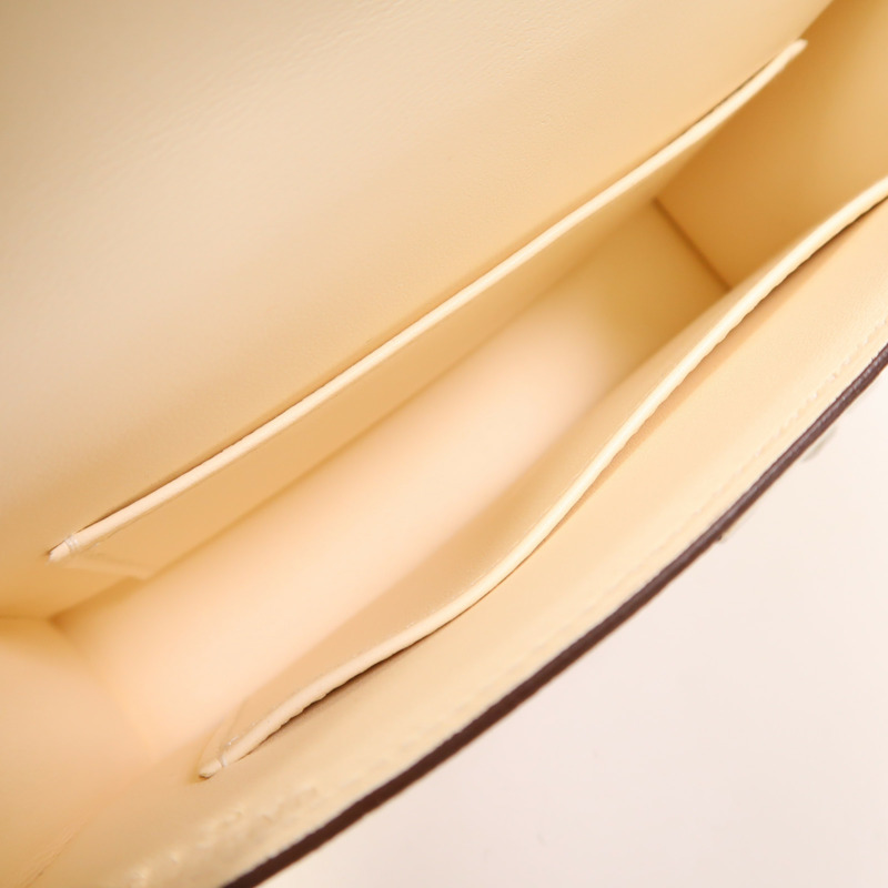 HERMES Chevre皮革Verrou Mini銀扣肩背袋Craie-4