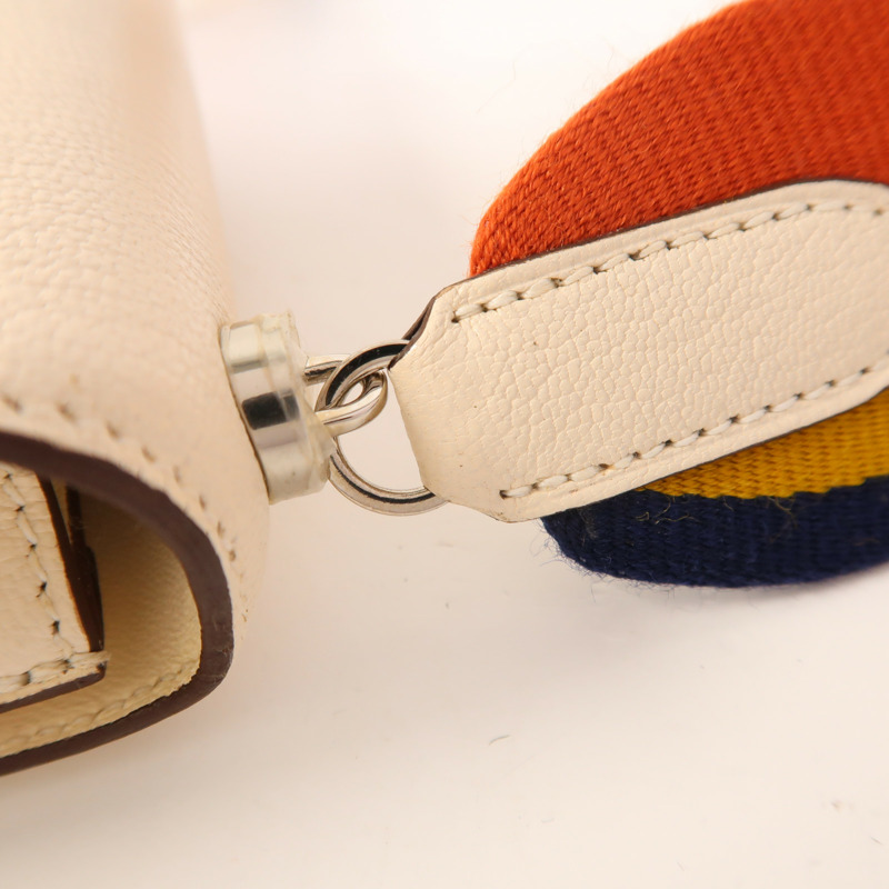 HERMES Chevre皮革Verrou Mini銀扣肩背袋Craie-15