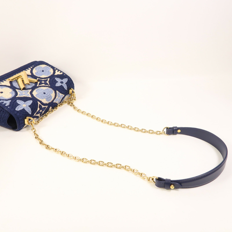 LOUIS VUITTON Crochet Twist MM金扣鏈帶肩背袋-6