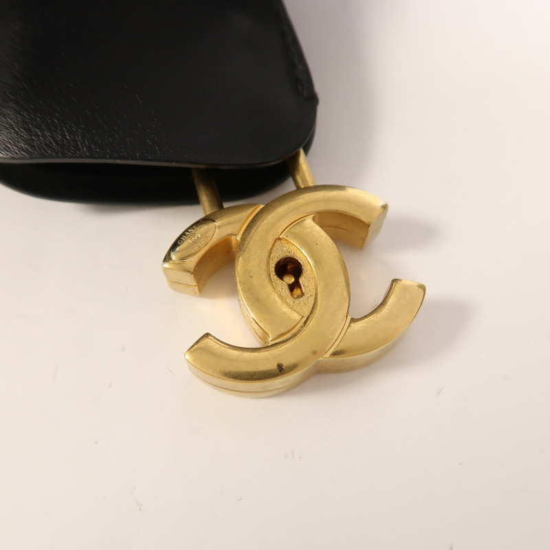 CHANEL 牛皮皮革Vanity Case金扣手挽肩背兩用袋-21