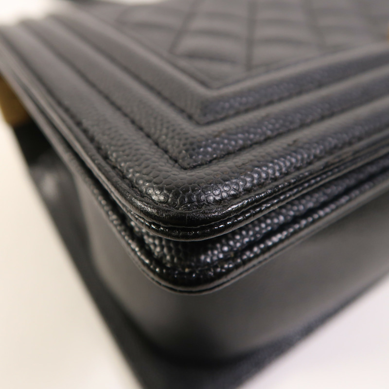 CHANEL 牛皮皮革Boy 25金扣鏈帶肩背袋-11