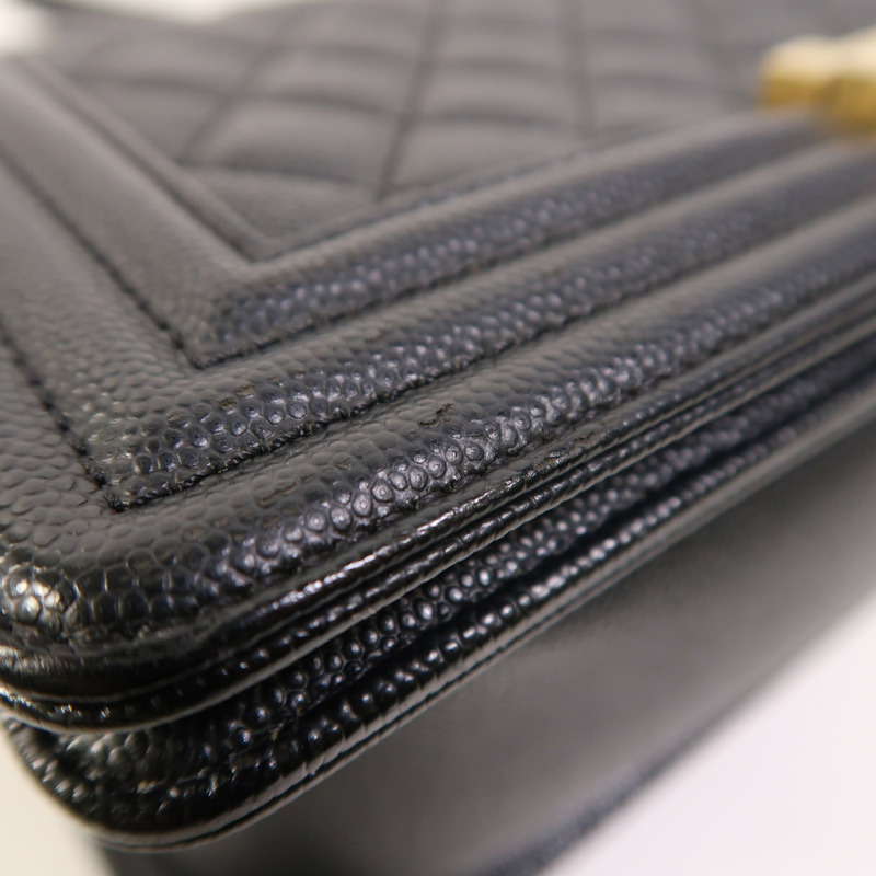 CHANEL 牛皮皮革Boy 25金扣鏈帶肩背袋-14