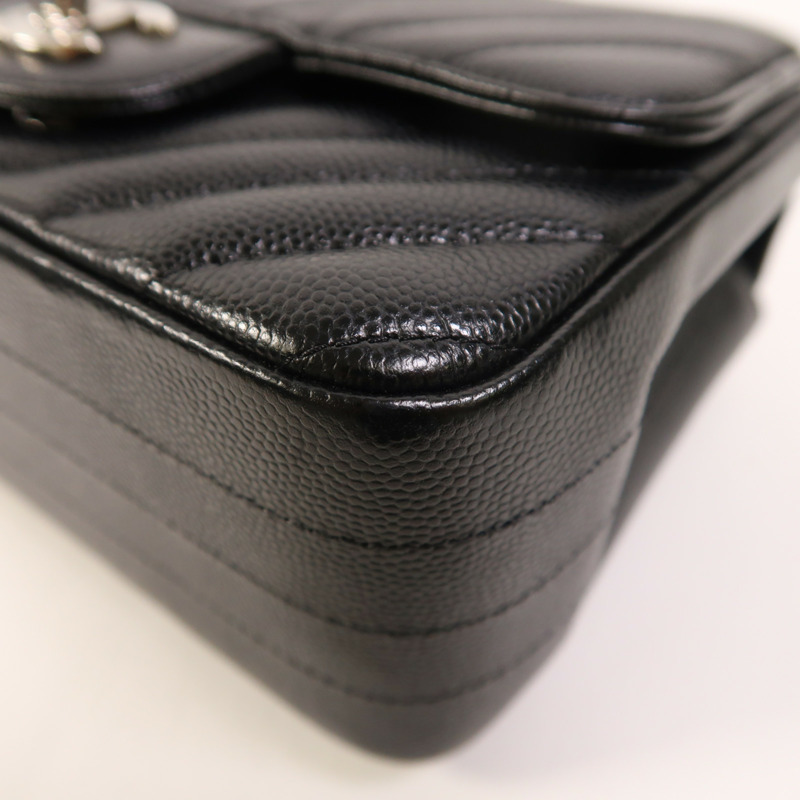 LOUIS VUITTON 牛皮皮革Mini Classic 17銀扣鏈帶肩背袋-11