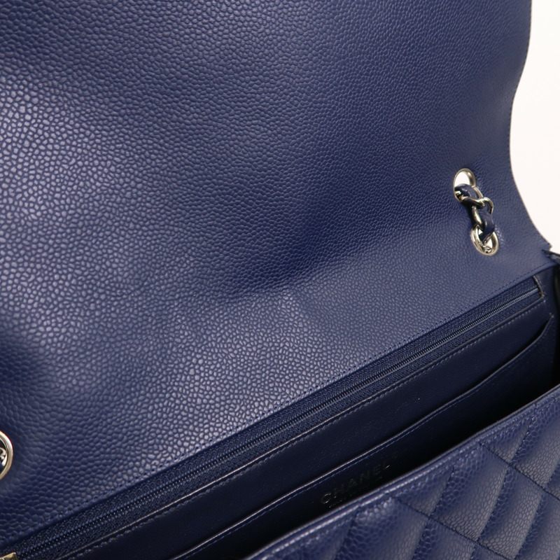 CHANEL 牛皮皮革Maxi Classic銀扣鏈帶肩背袋-15