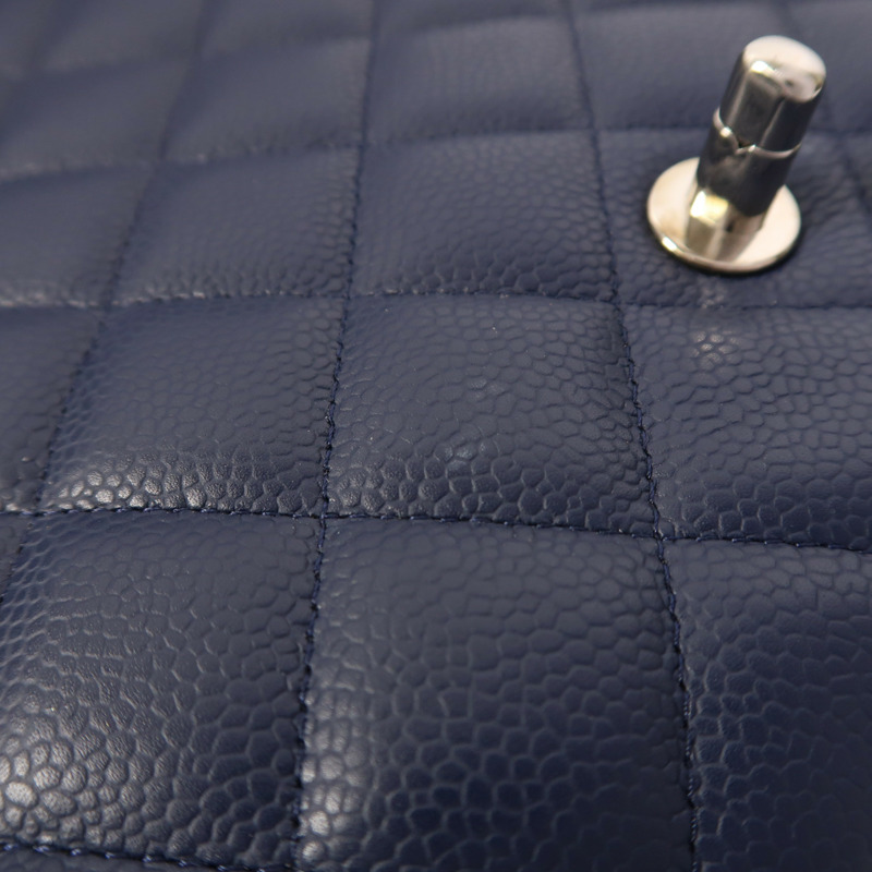 CHANEL 牛皮皮革Maxi Classic銀扣鏈帶肩背袋-16