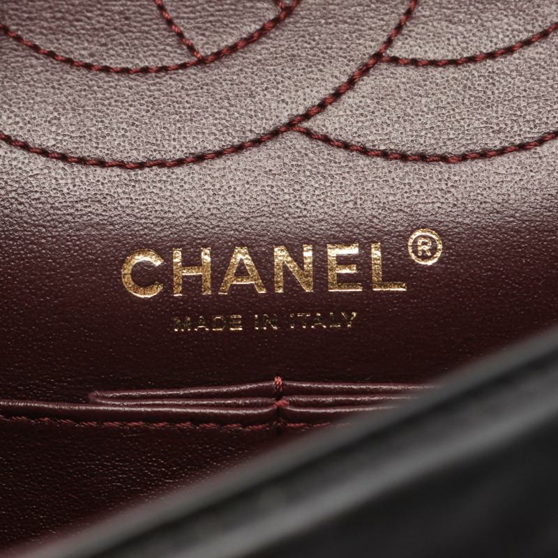 香奈兒 2.55 絎縫鏈條肩背包,小牛皮材質,黑色,二手,金色五金-3