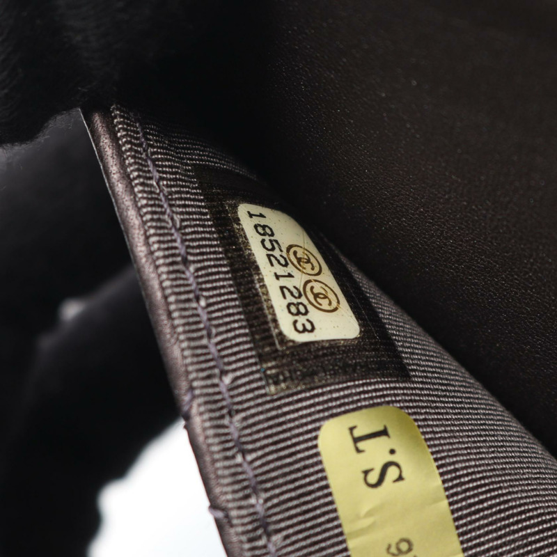 香奈兒 (CHANEL) 絎縫鏈條肩背斜背包，羊皮材質，紫色，金色五金，二手-4