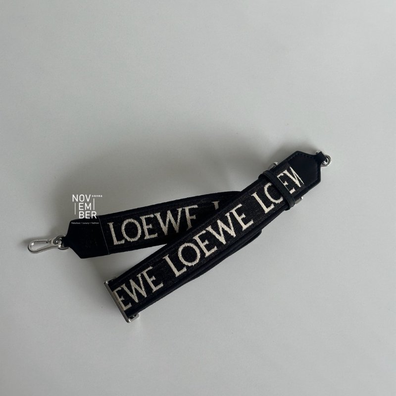 閒置新✨ LOEWE 緹花織和小牛皮Anagram 肩背帶-1