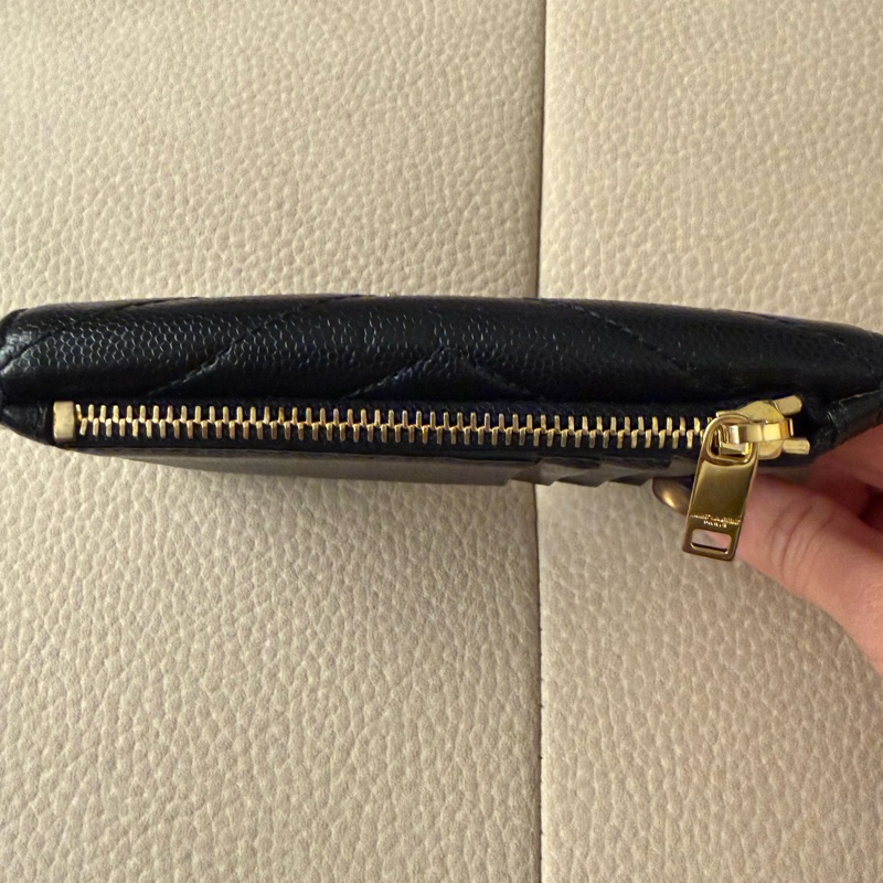 【YSL】 SAINT LAURENT Monogram 黑金色拉鍊皮卡夾/零錢包-4