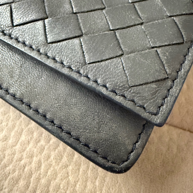 Bottega Veneta 深灰色編織卡夾-9