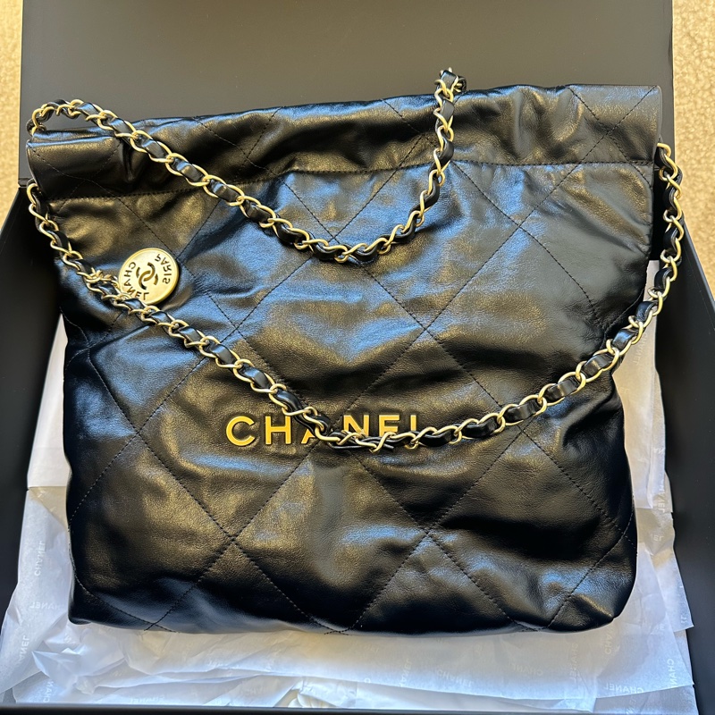 香奈兒 Chanel 22bag 小號 晶片款 黑金鏈條 全新帶票 25年晶片款牛皮材質 尺寸35*37*7cm-0