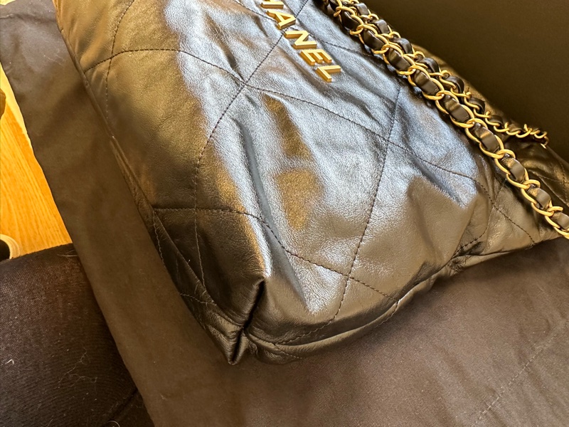 香奈兒 Chanel 22bag 小號 晶片款 黑金鏈條 全新帶票 25年晶片款牛皮材質 尺寸35*37*7cm-3