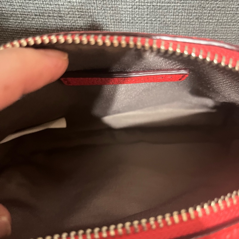 Marc Jacobs 天竺葵紅半月型相機包-8