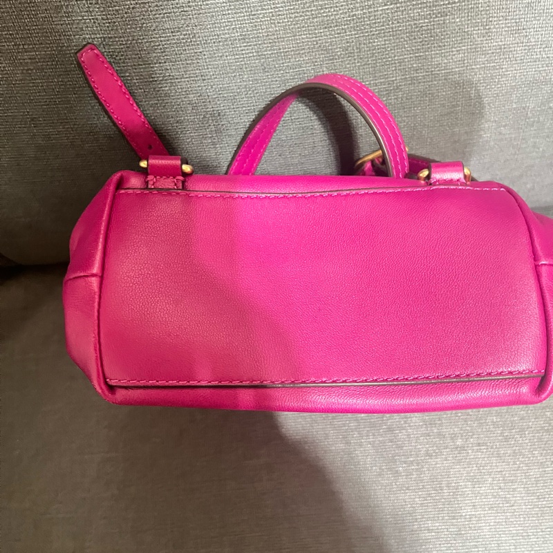 Tory Burch紫紅FLEMING MINI 浮雕金鍊束口水桶後背包-5