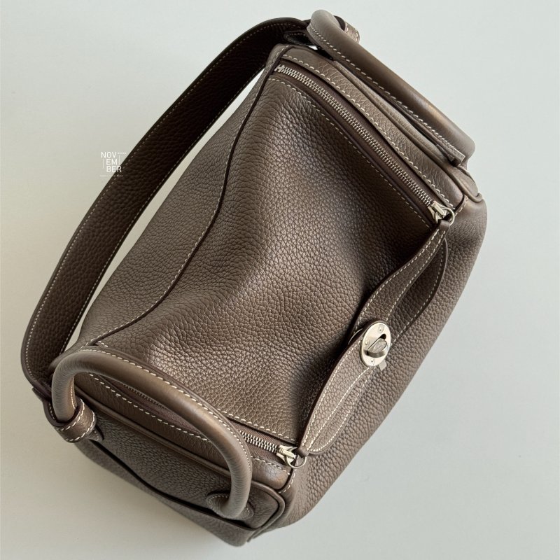 閒置新🫰🏻 Hermès 愛馬仕 Lindy 26 大象灰銀釦-2