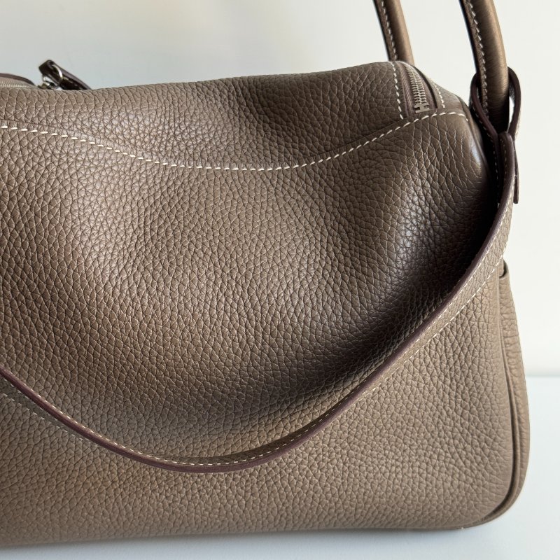 閒置新🫰🏻 Hermès 愛馬仕 Lindy 26 大象灰銀釦-11