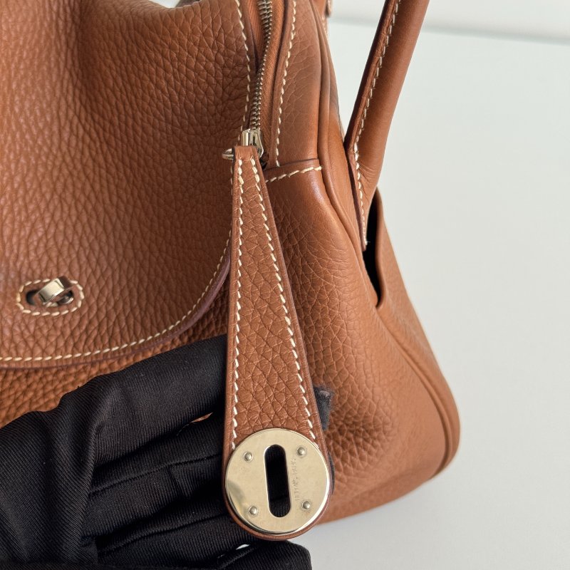 98新🤎 Hermès 愛馬仕 Lindy 26 金棕銀釦-15