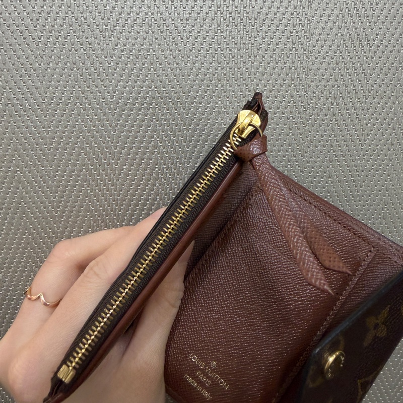 LV 原花內咖啡三折Victorine短夾M62472-14