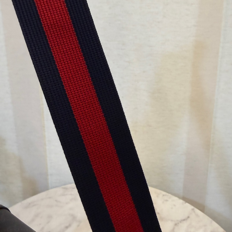 Gucci 黑灰PVC黑牛皮下蓋磁吸斜背郵差包-16