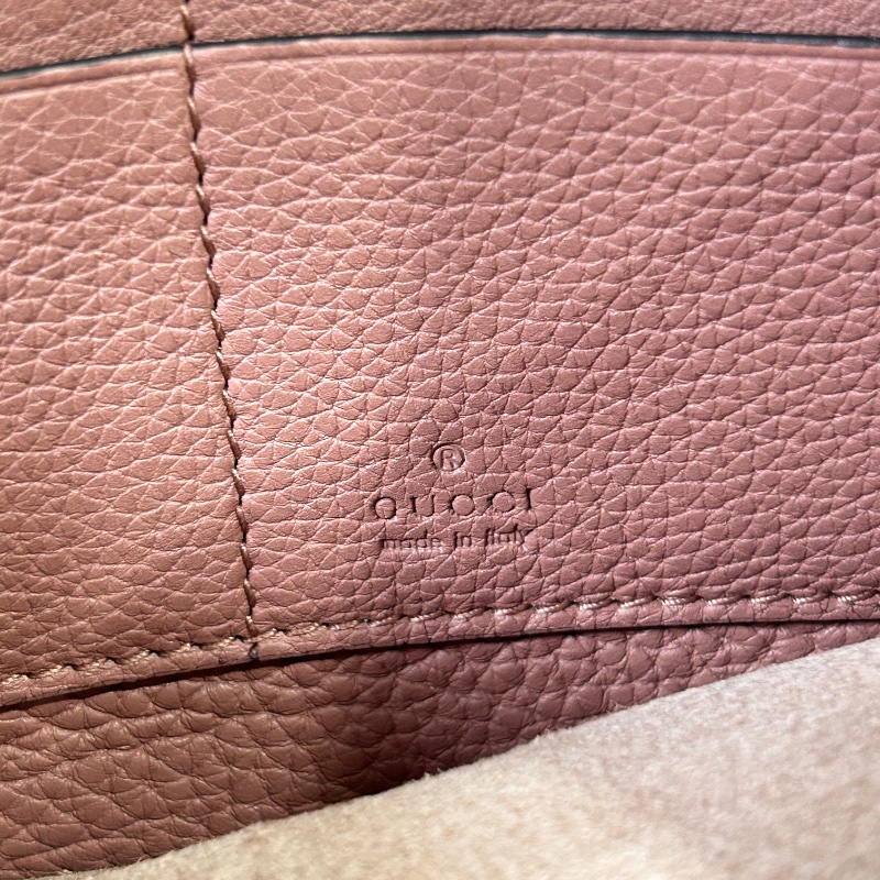 Gucci Jackie 藕色賈姬扁夾手拿包-2