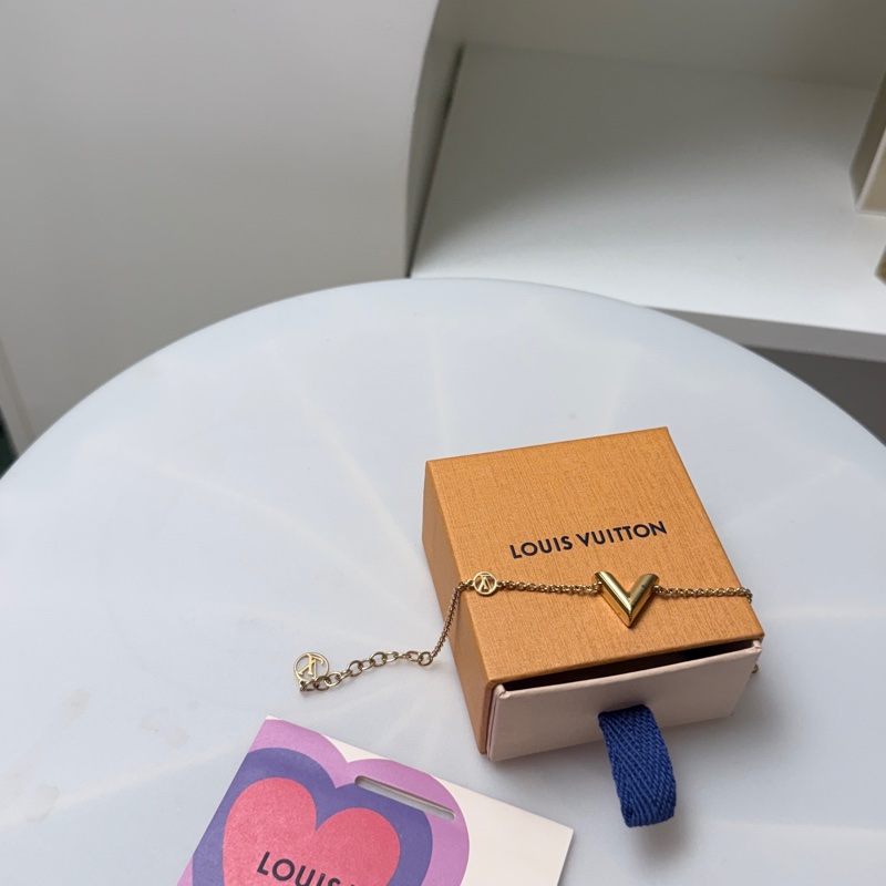 Louis Vuitton經典款手鏈Essential V 手鍊-2