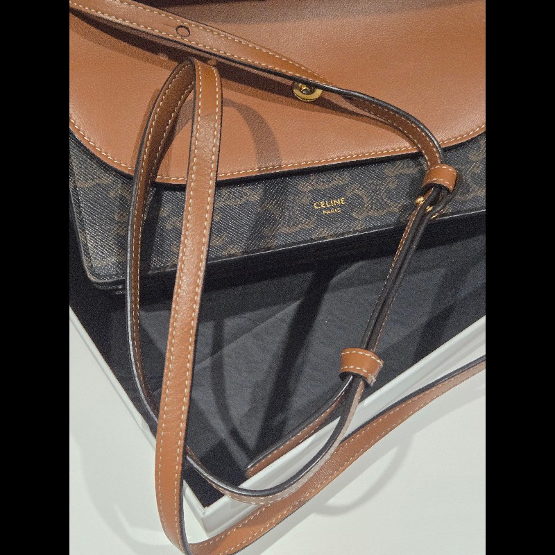 Celine Triomphe 老花帆布 woc 老花雙層信封包-25